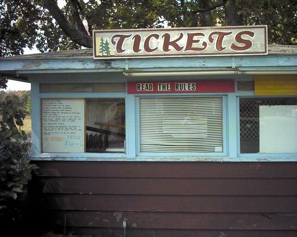 Pine Ridge Amusement Park - Ticket Office From Gary Flinn (newer photo)